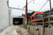 Links neue Bahnunterführung, rechts altes Bahntrassee, August 2019