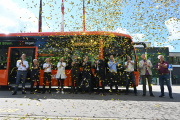 der neue e-Bus wird eingeweiht