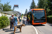 Der e-Bus unterwegs in Ittigen