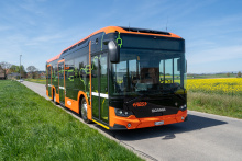 e-Bus Scania seitliche Aufnahme