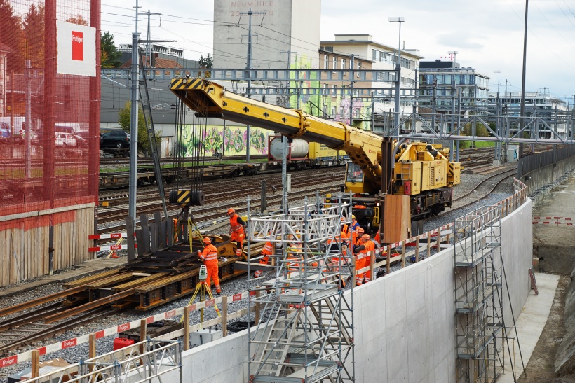 Einschub Hilfsbrücke 