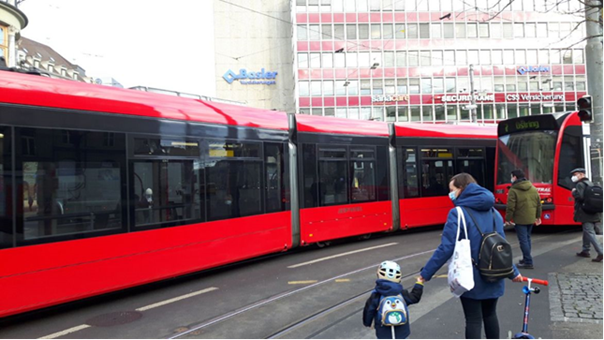 Tram beim Bubenberg