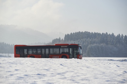 ein RBS-Normbus im Schnee