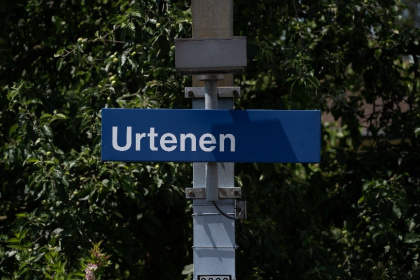 Bahnhofsschild Urtenen